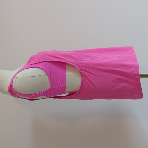 Lululemon size 6 bright pink tank top with built-in sports bra - Picture 6 of 9